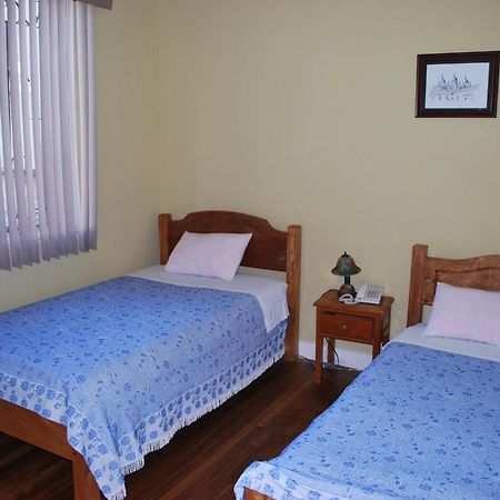 Travellers Inn กีโต ภายนอก รูปภาพ